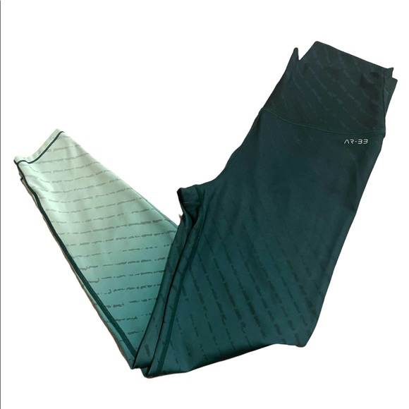 AR-33 Alpha High Waist Ombre Leggings | Size M - Picture 3 of 5